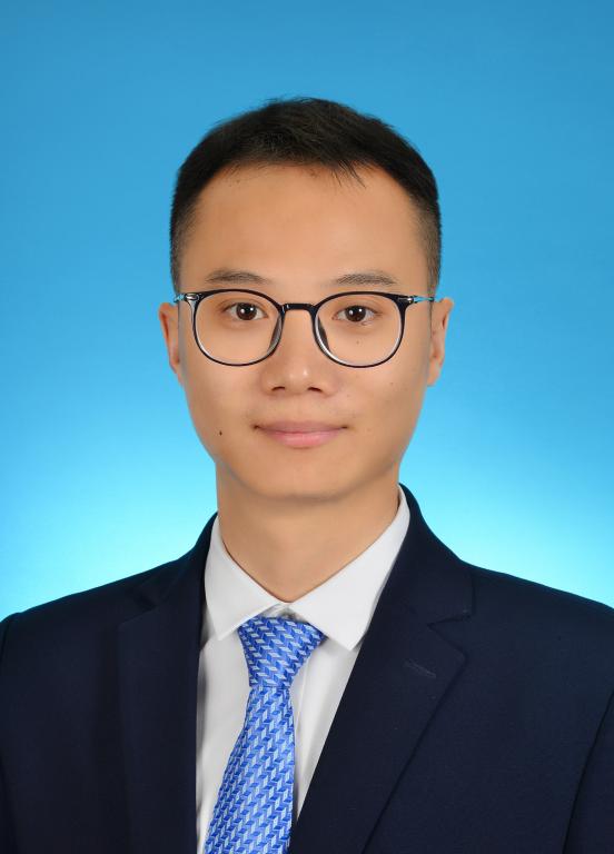 刘 毅